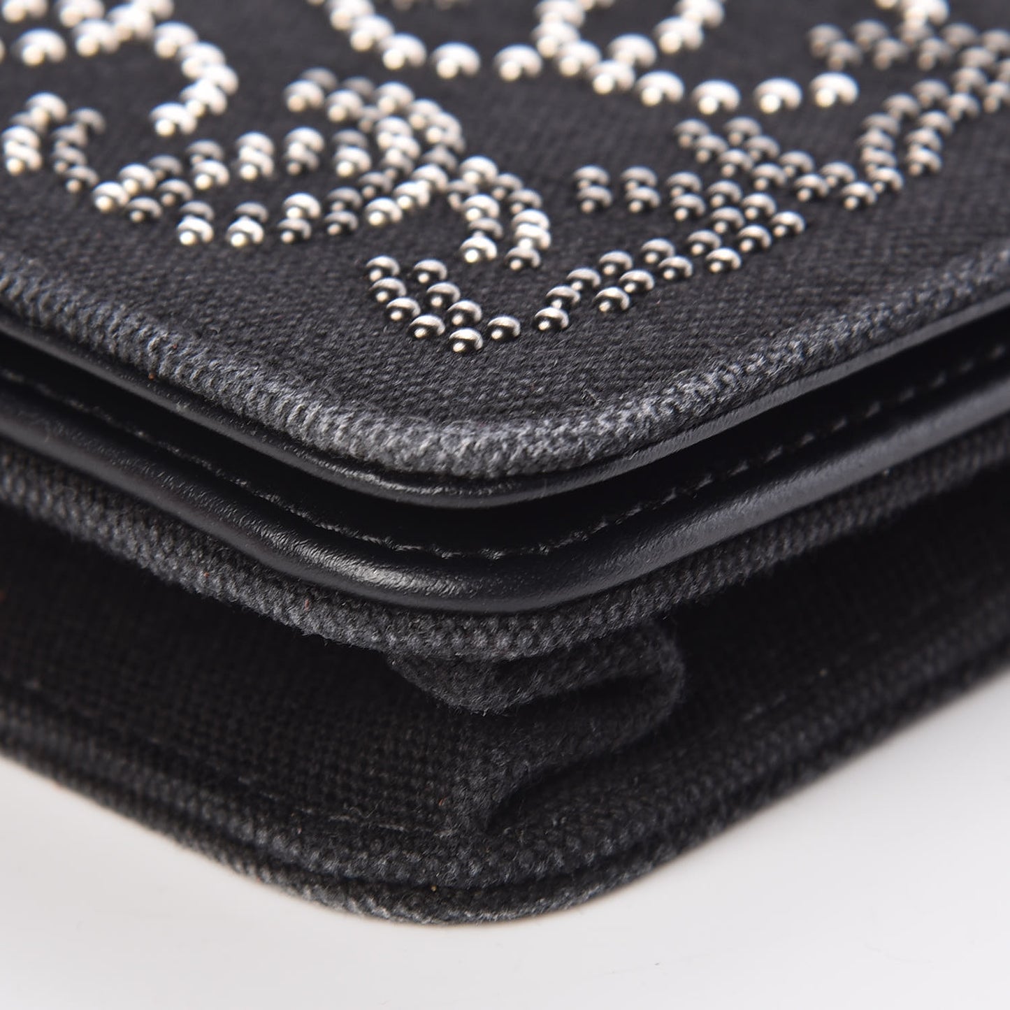 Canvas Studded CC Wallet On Chain WOC Black