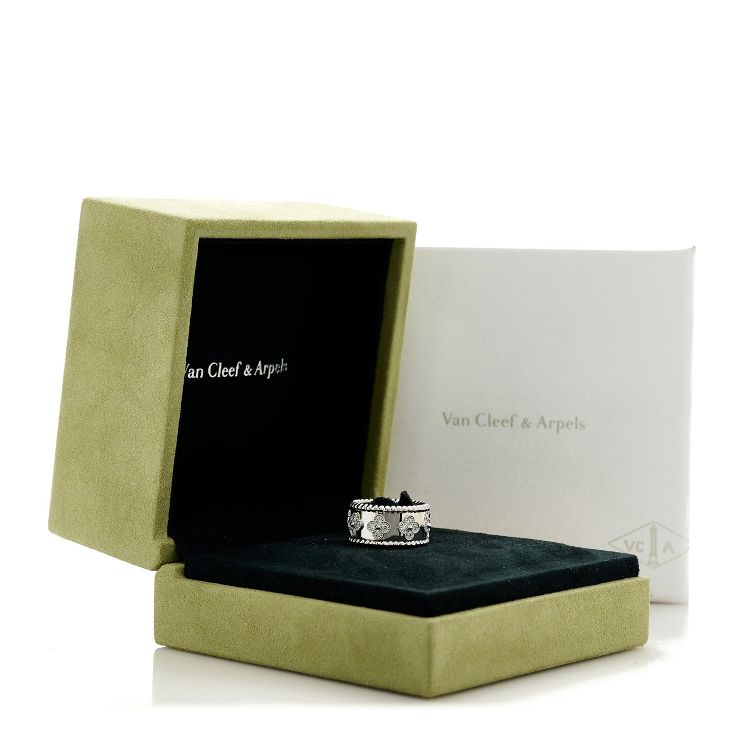 18K White Gold Diamond Medium Perlee Clover Band Ring 52 6