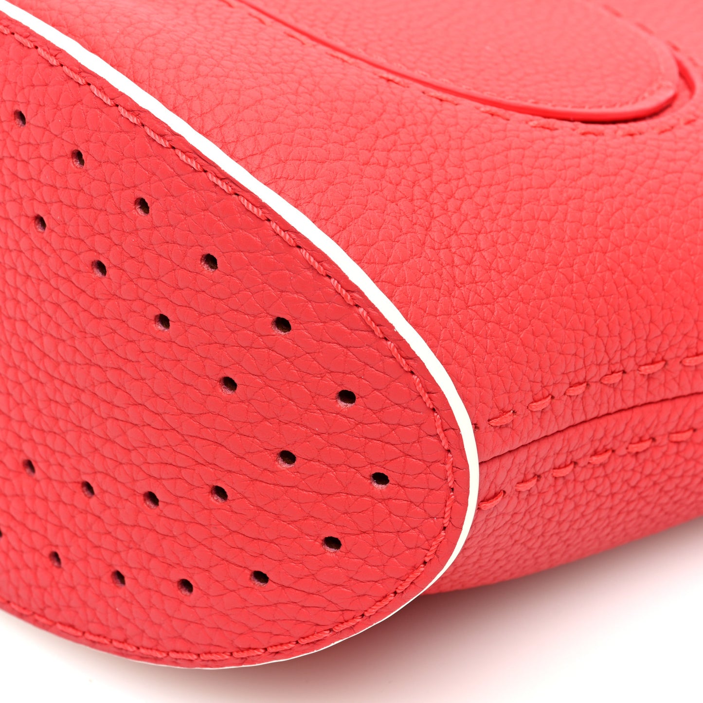 Taurillon Mini Pin Daily Surpique Bucket Red White
