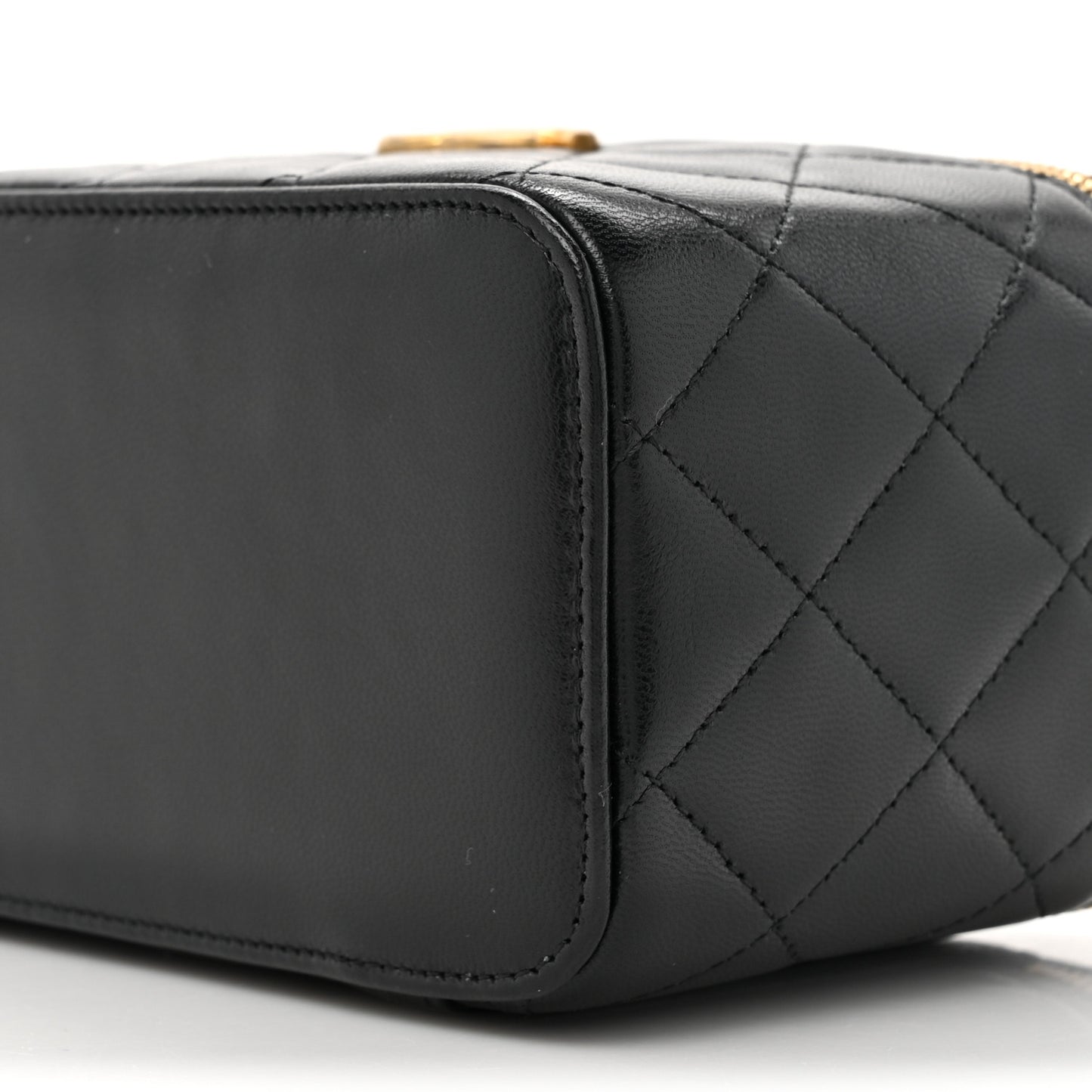 Goatskin Quilted Punk Essentials Vanity Case With Chain Black