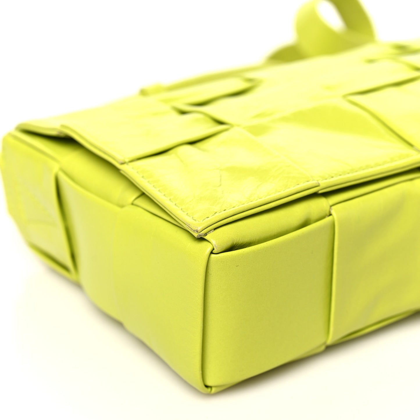Paper Calfskin Maxi Intreccio Small Cassette Crossbody Bag Kiwi