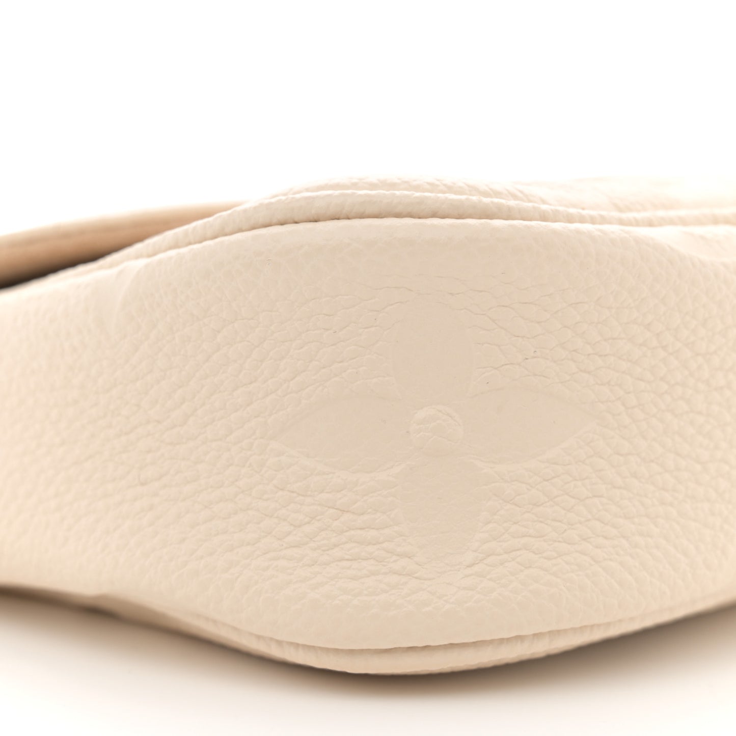 Empreinte Monogram Giant Ivy Wallet On Chain Cream