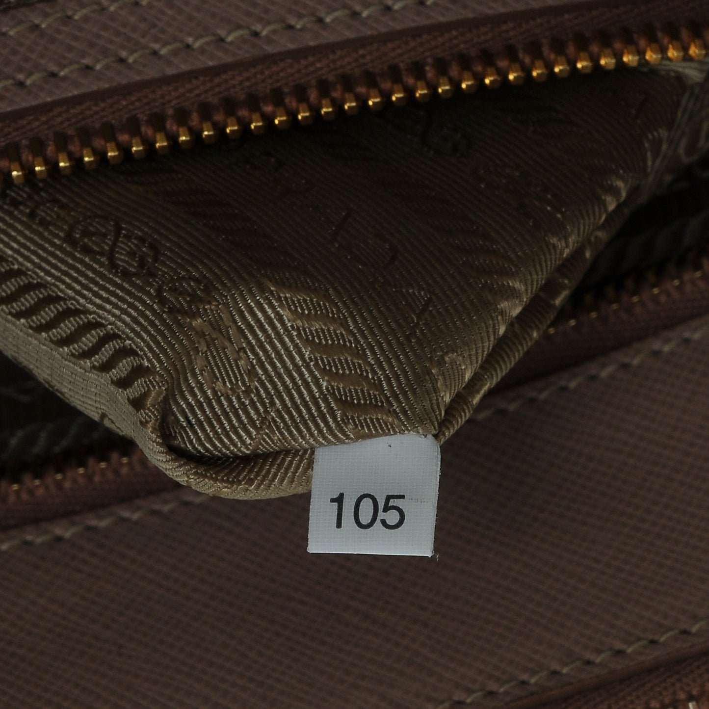 Saffiano Medium Galleria Double Zip Tote Cammeo