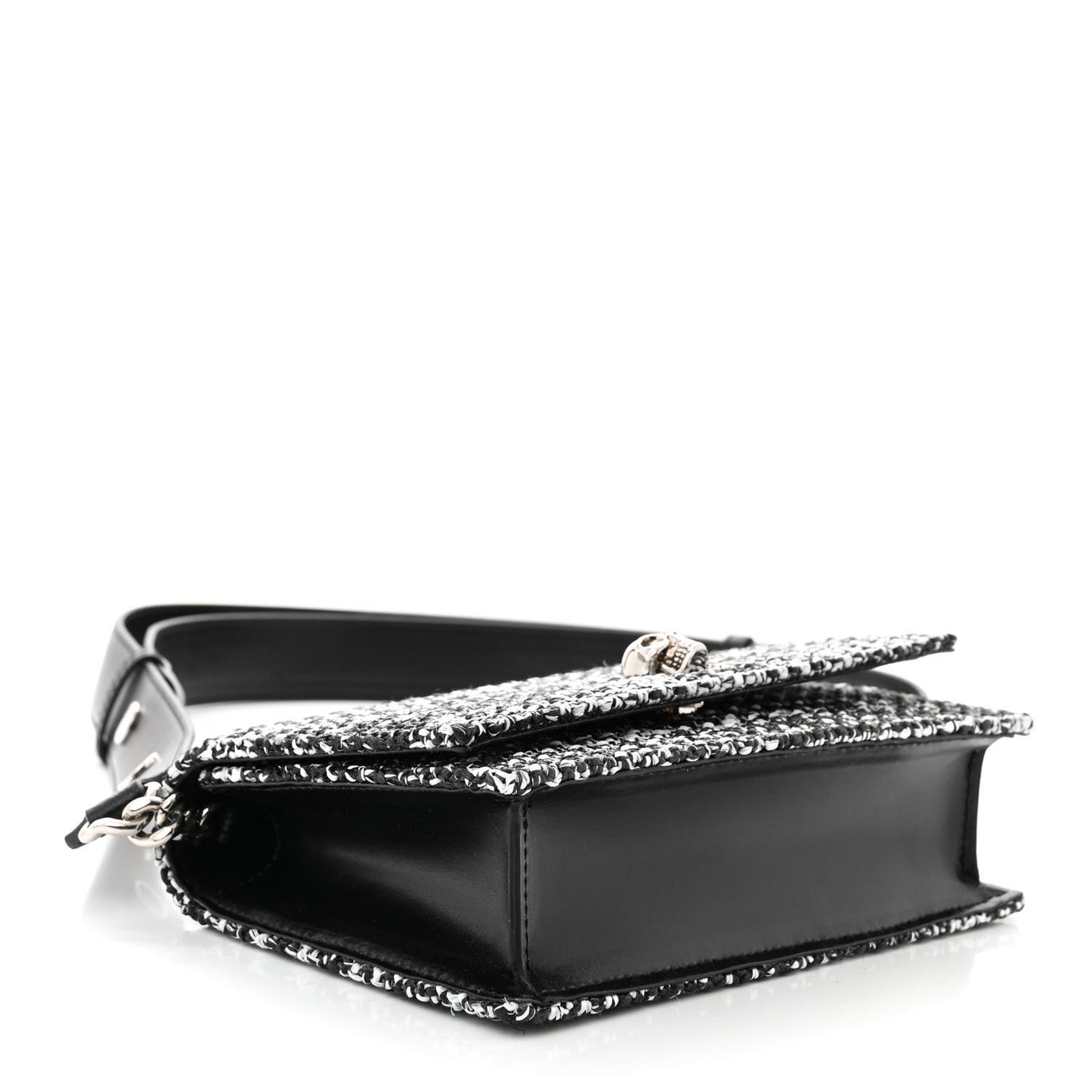 Raffia Skull Shoulder Bag Black White