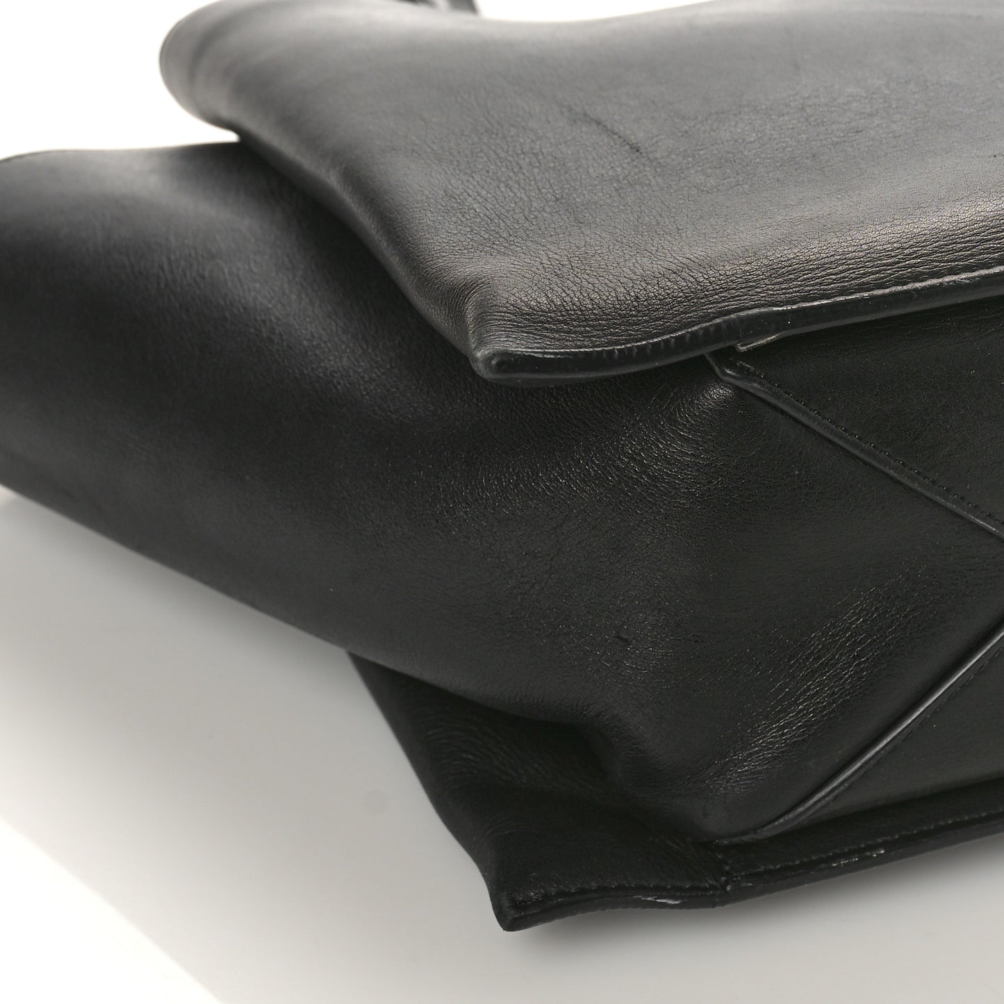 Supple Natural Calfskin Medium Tri-Fold Bag Black