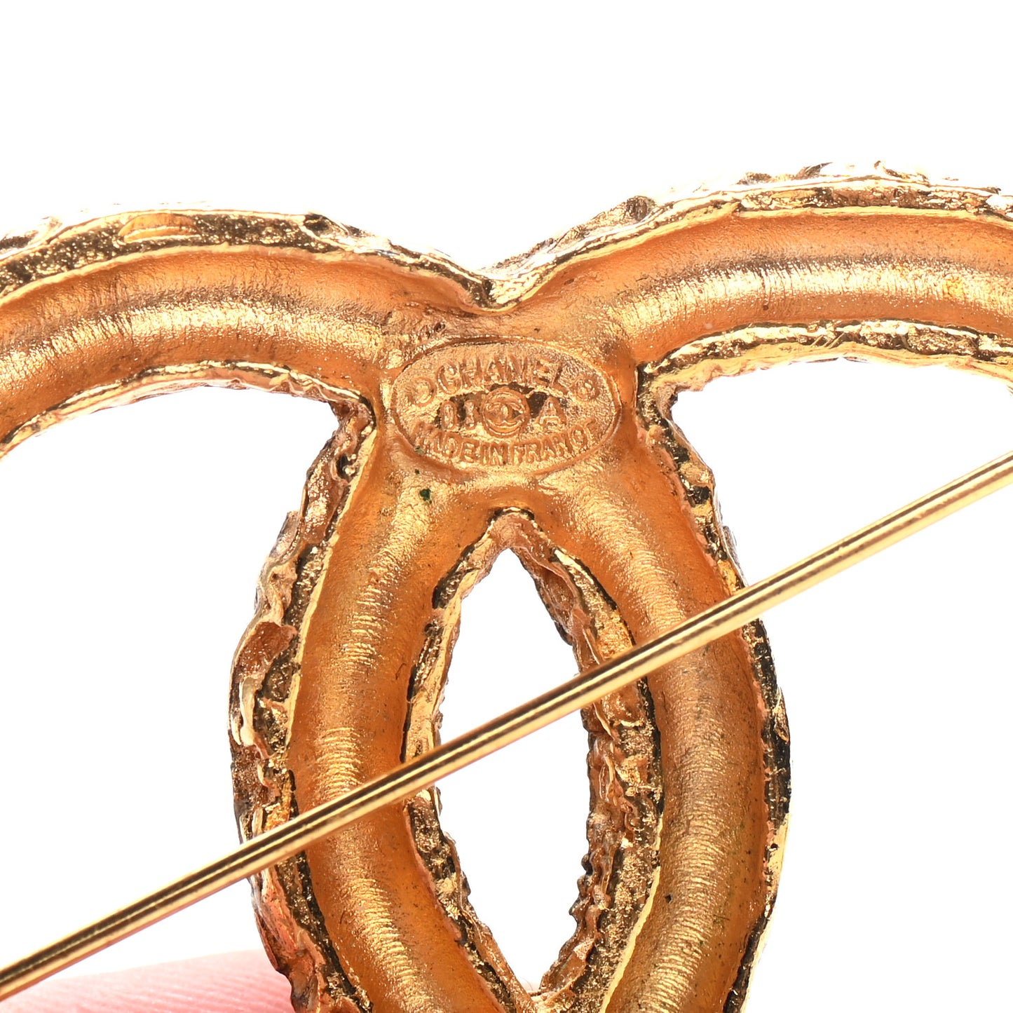 Textured CC Brooch Gold