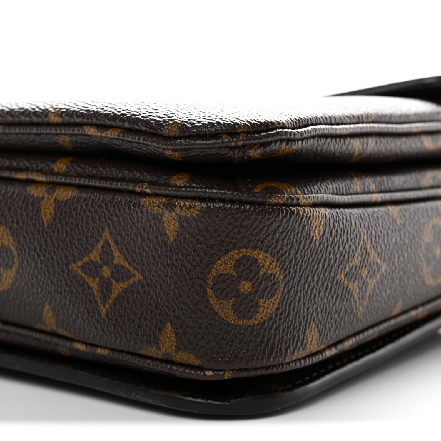 Louis Vuitton Monogram Pochette Metis 25 of 43