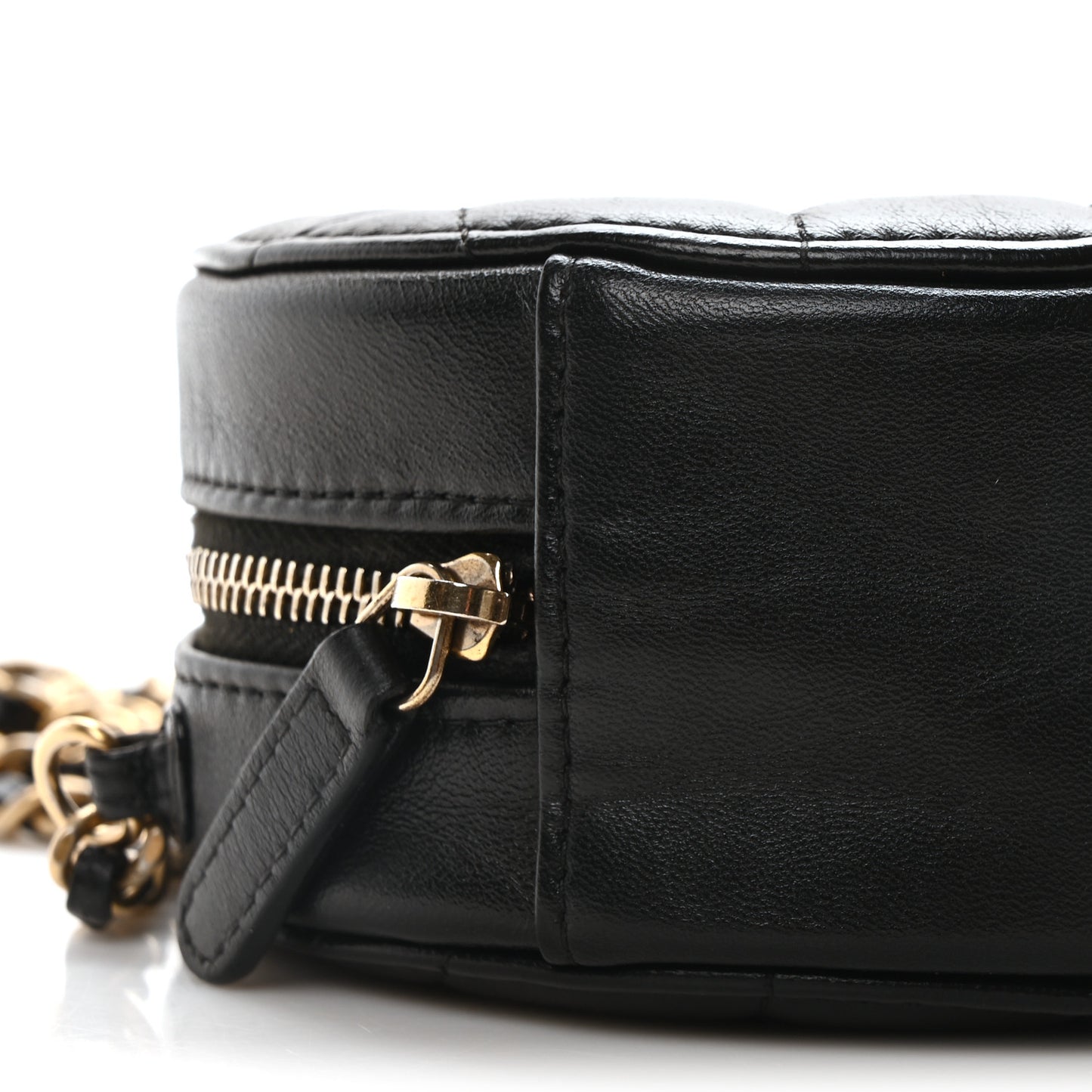 Lambskin Quilted Round Clutch With Chain Black