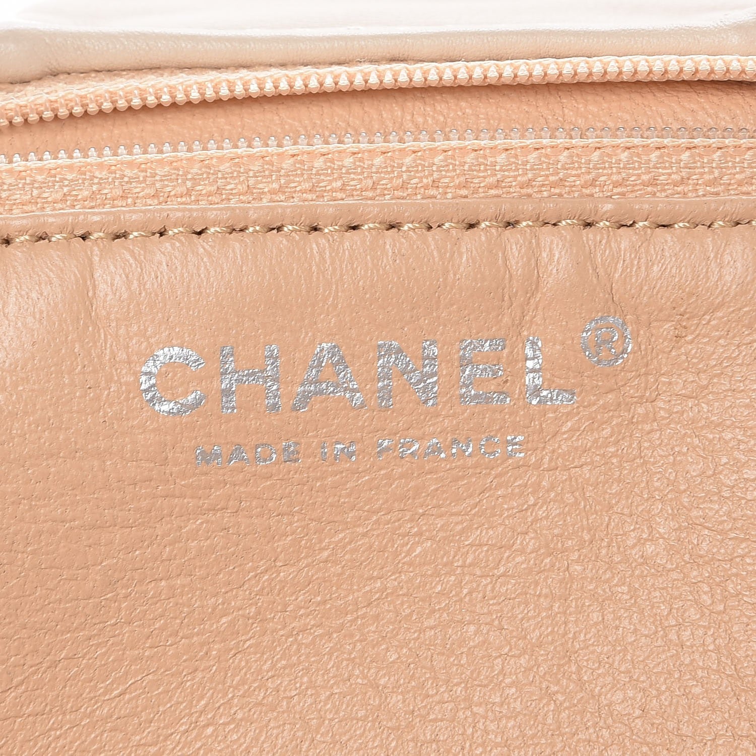 Chanel Smooth Calfskin Luxe Ligne Flap Light Beige 6 of 11