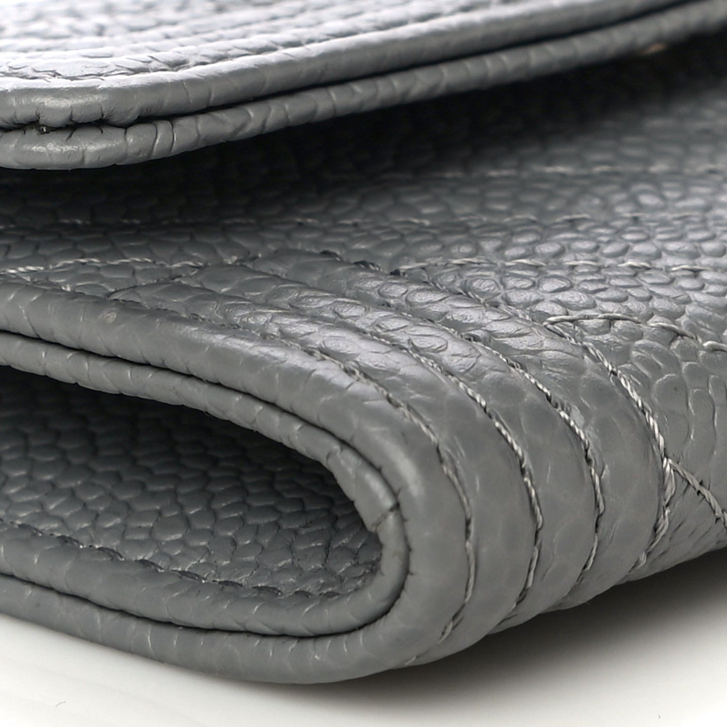 Caviar Chevron Quilted Boy Card Holder Grey
