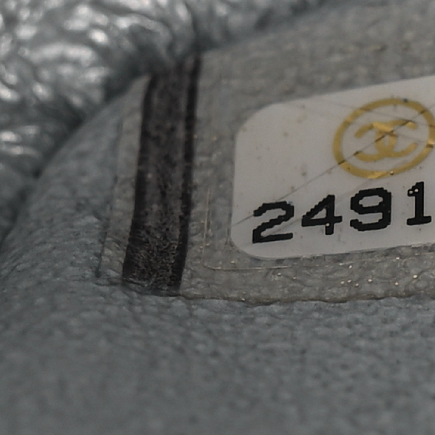 Metallic Caviar Quilted 2.55 Reissue 226 Flap Silver Black