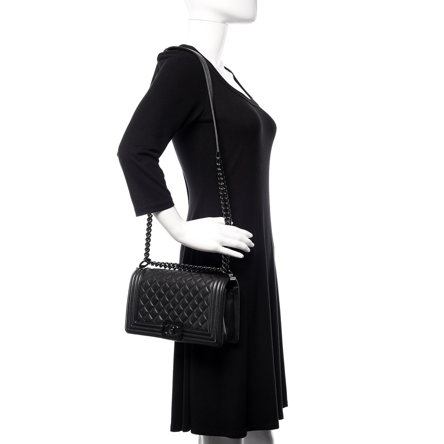 Caviar Quilted Medium Boy Flap So Black