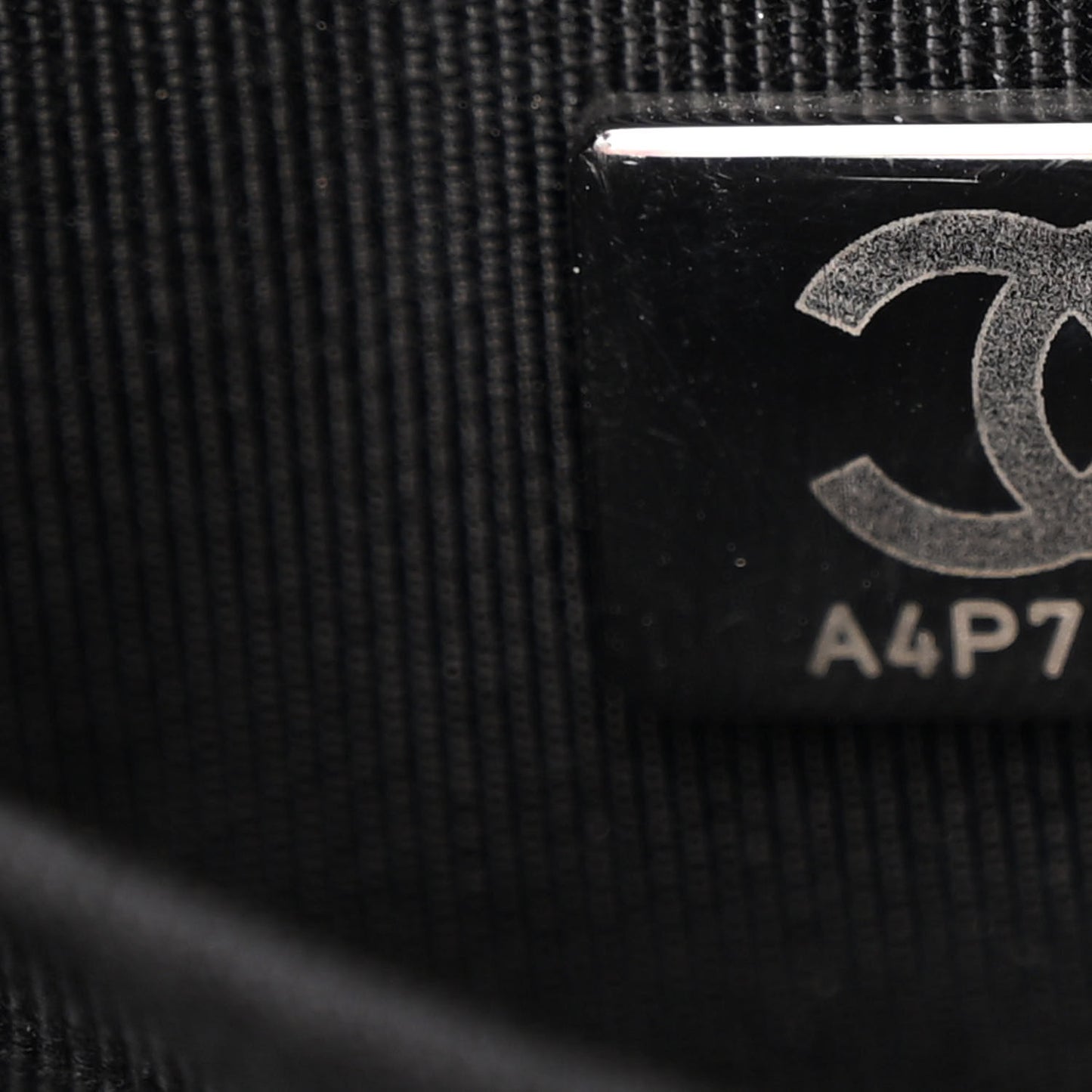 Caviar Quilted New Medium Boy Flap Black