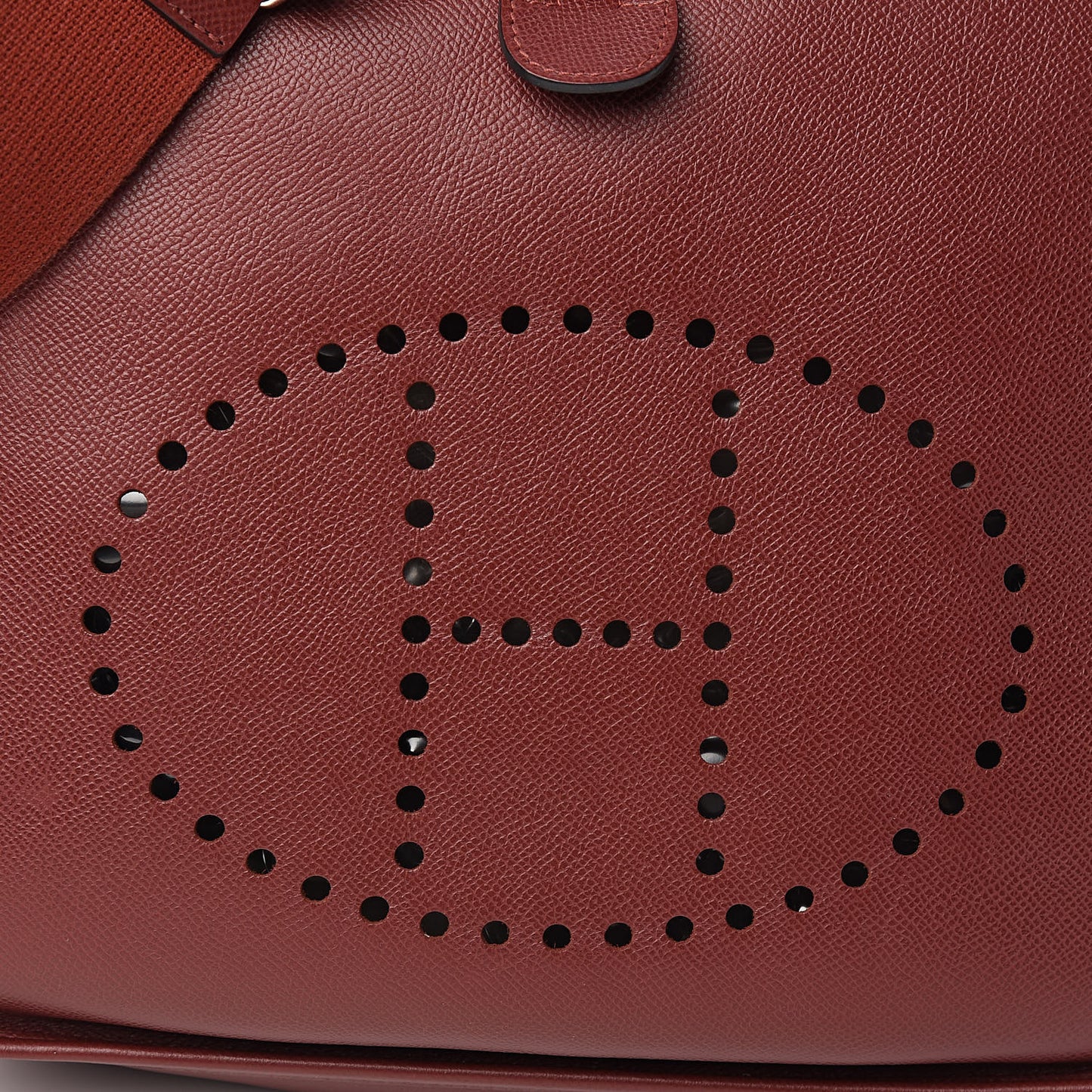 Epsom Evelyne III GM Rouge H