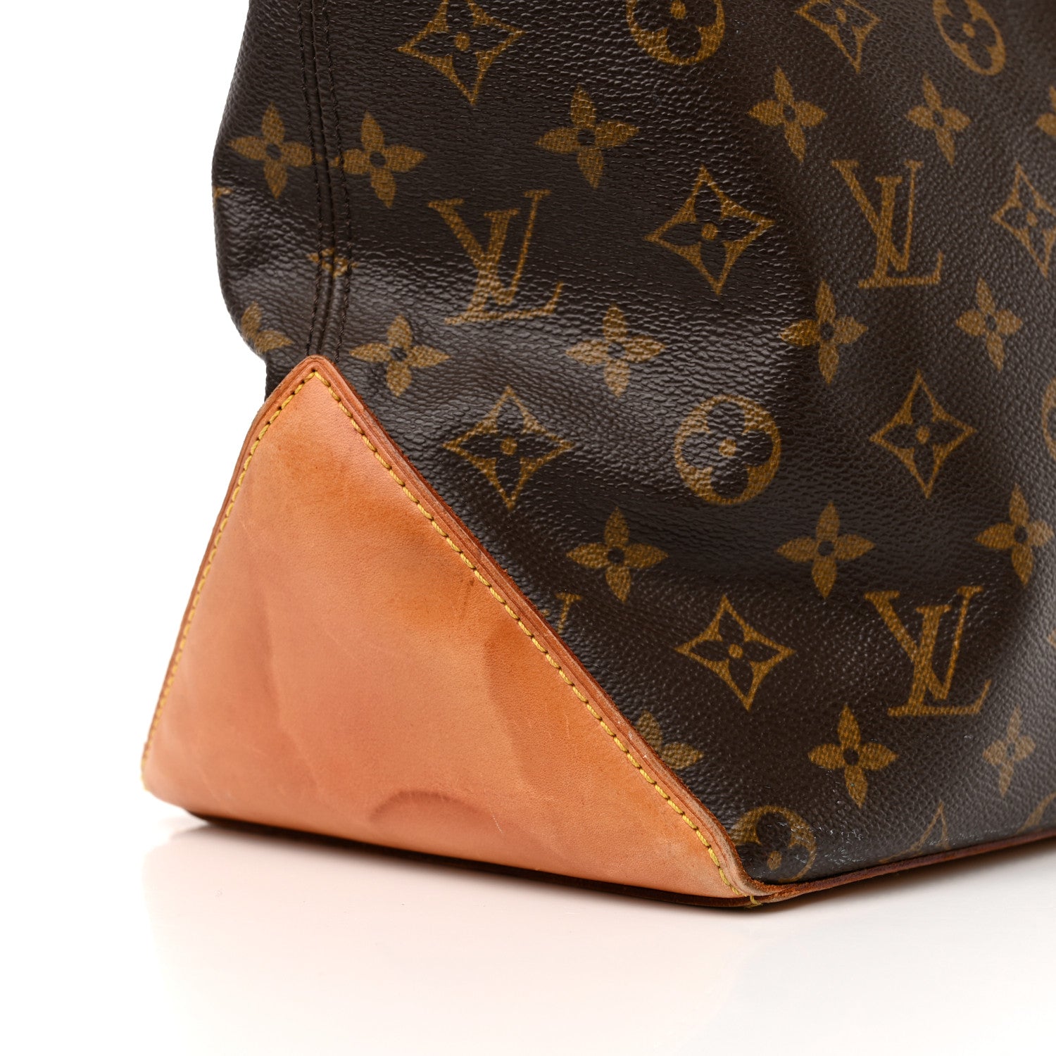 Louis Vuitton Monogram Cabas Mezzo 13 of 25