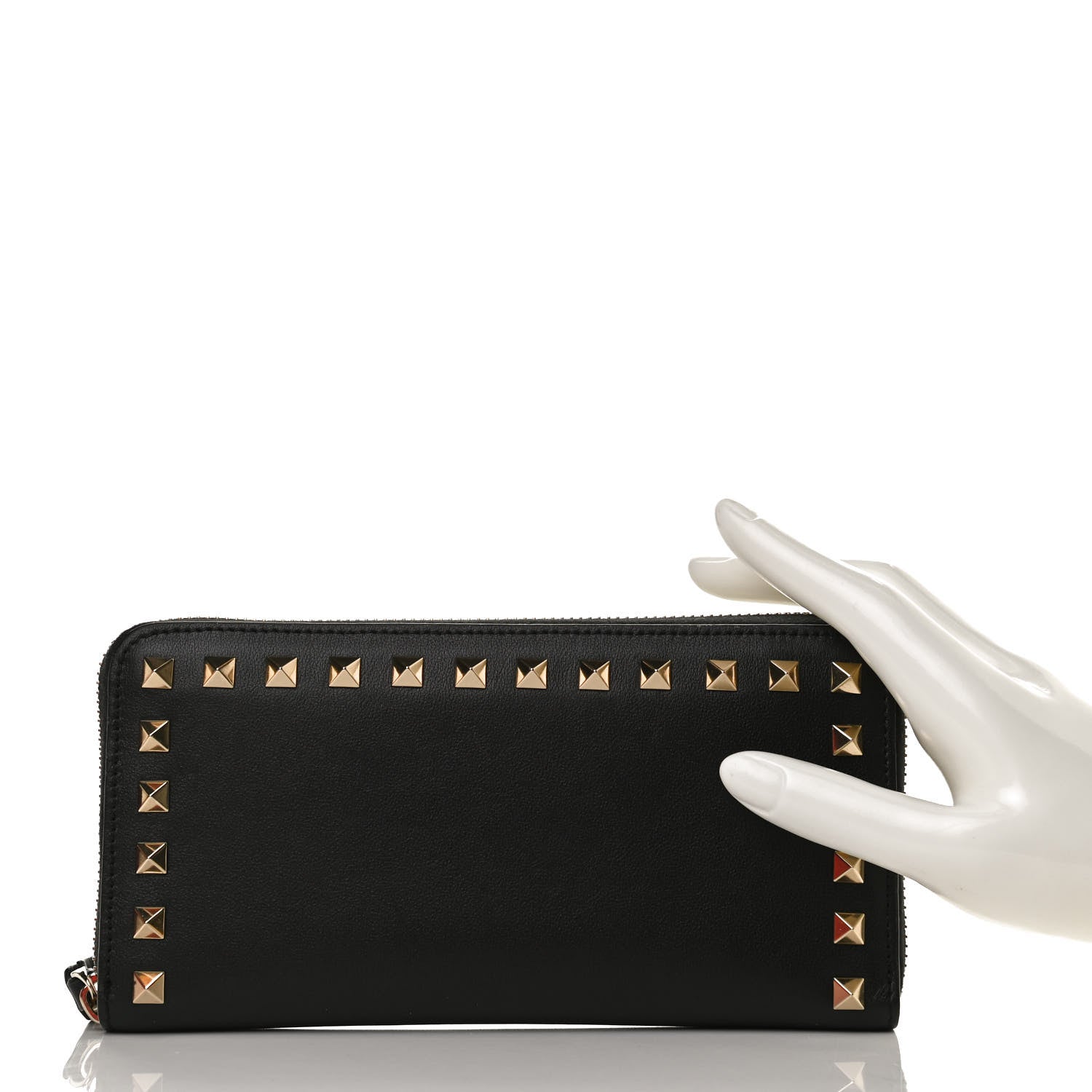 Valentino Garavani Pebbled Calfskin Rockstud Zip Around Wallet Black 2 of 11