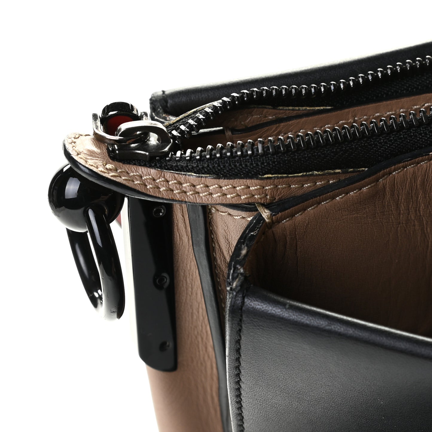Grained Calfskin Passage Messenger Black Beige