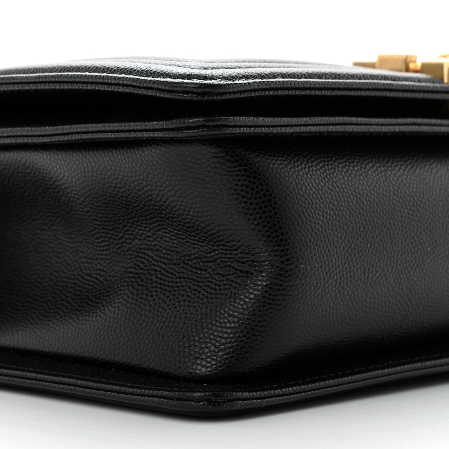 Caviar Quilted Medium Boy Flap Black
