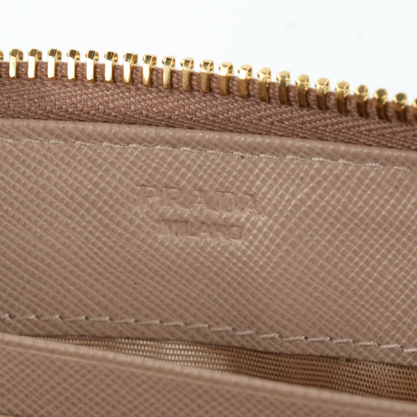 Saffiano Metal Zip Around Wallet Cammeo