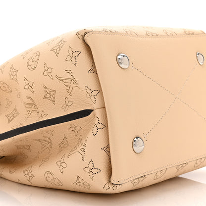 Louis Vuitton Mahina Muria Creme 8 of 9