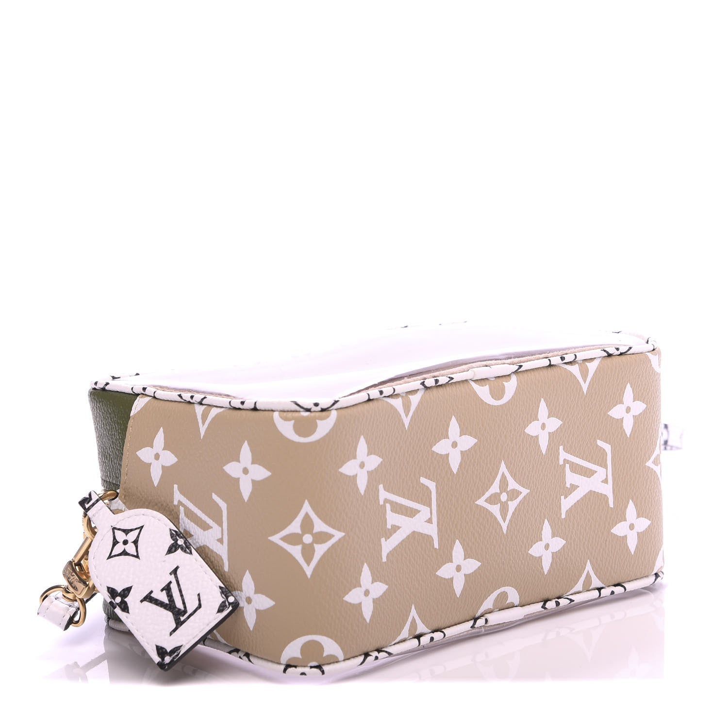 Louis Vuitton Monogram Giant Beach Pouch Kaki 4 of 10
