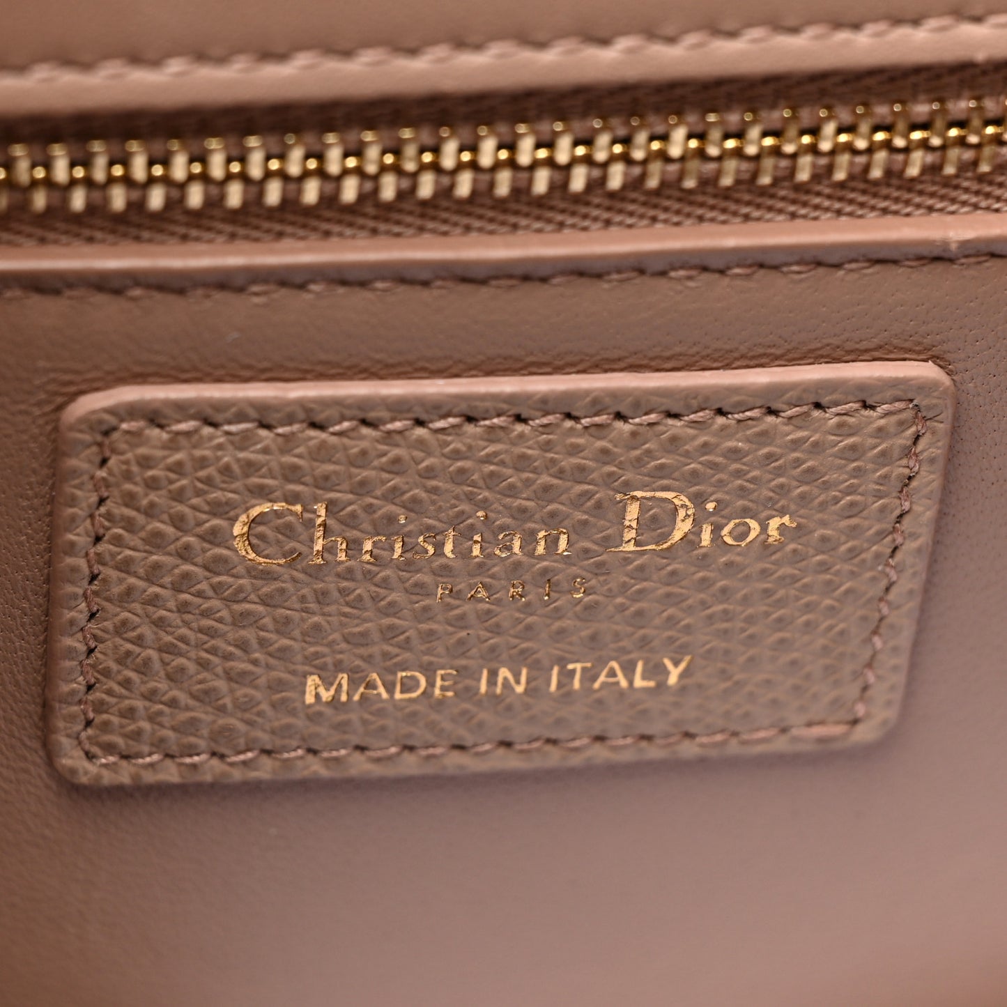 Grained Calfskin 30 Montaigne Chain Flap Bag Blush
