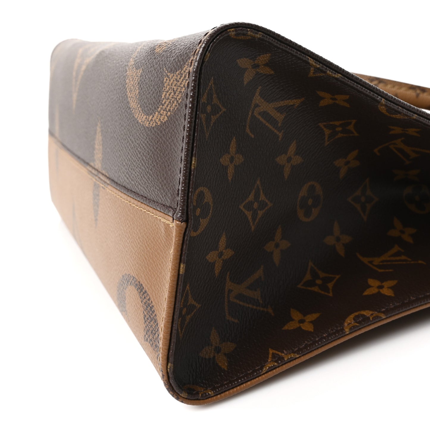 Reverse Monogram Giant Onthego MM