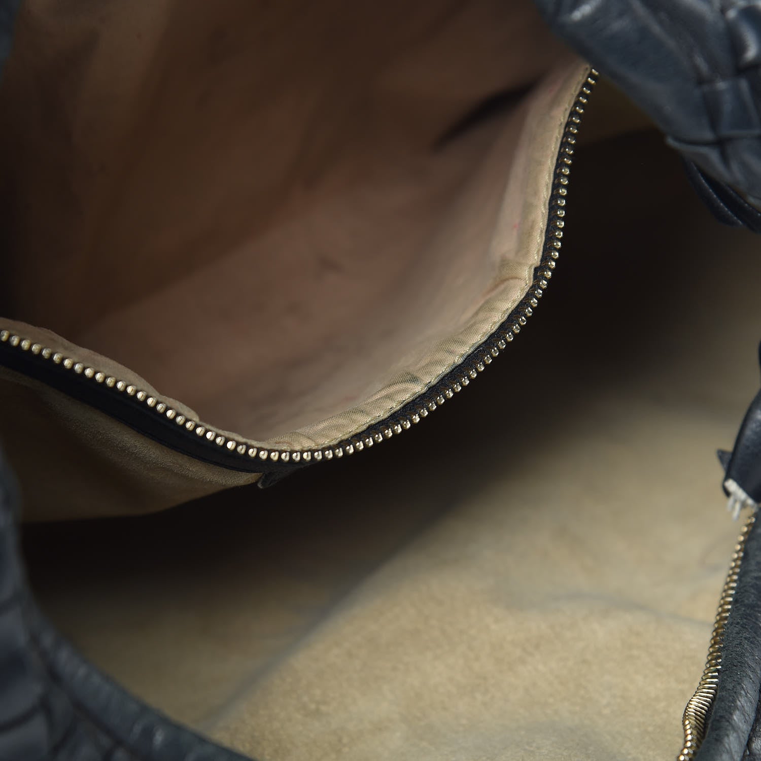 Bottega Veneta Nappa Intrecciato Medium Veneta Hobo Black 16 of 24