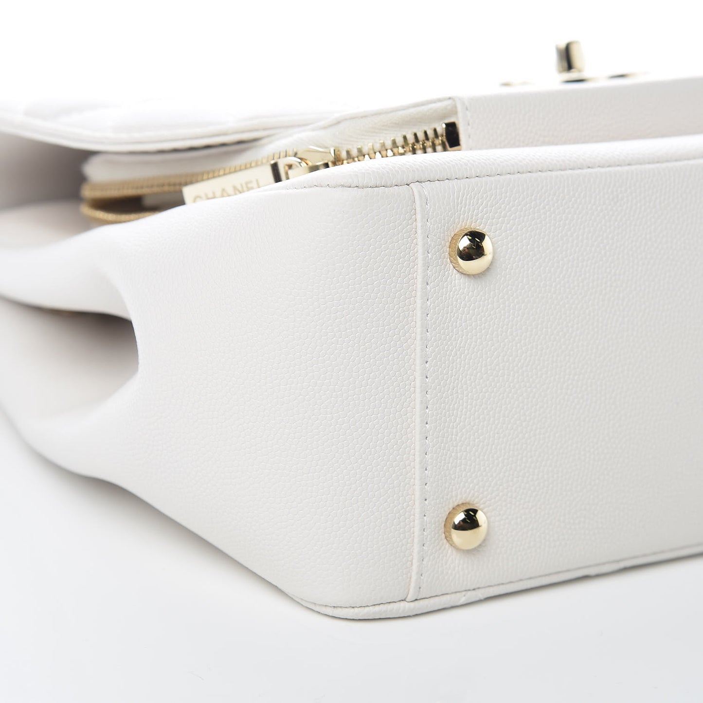 Caviar Quilted Large Business Affinity Flap White