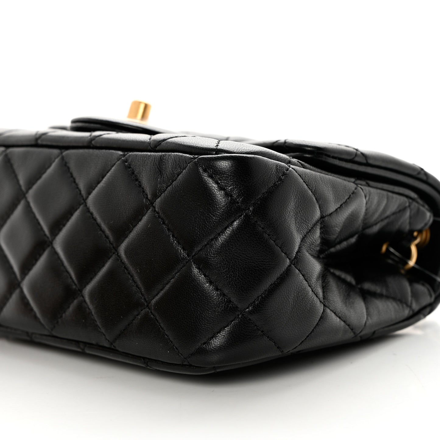 Lambskin Quilted Mini Pearl Crush Flap Black
