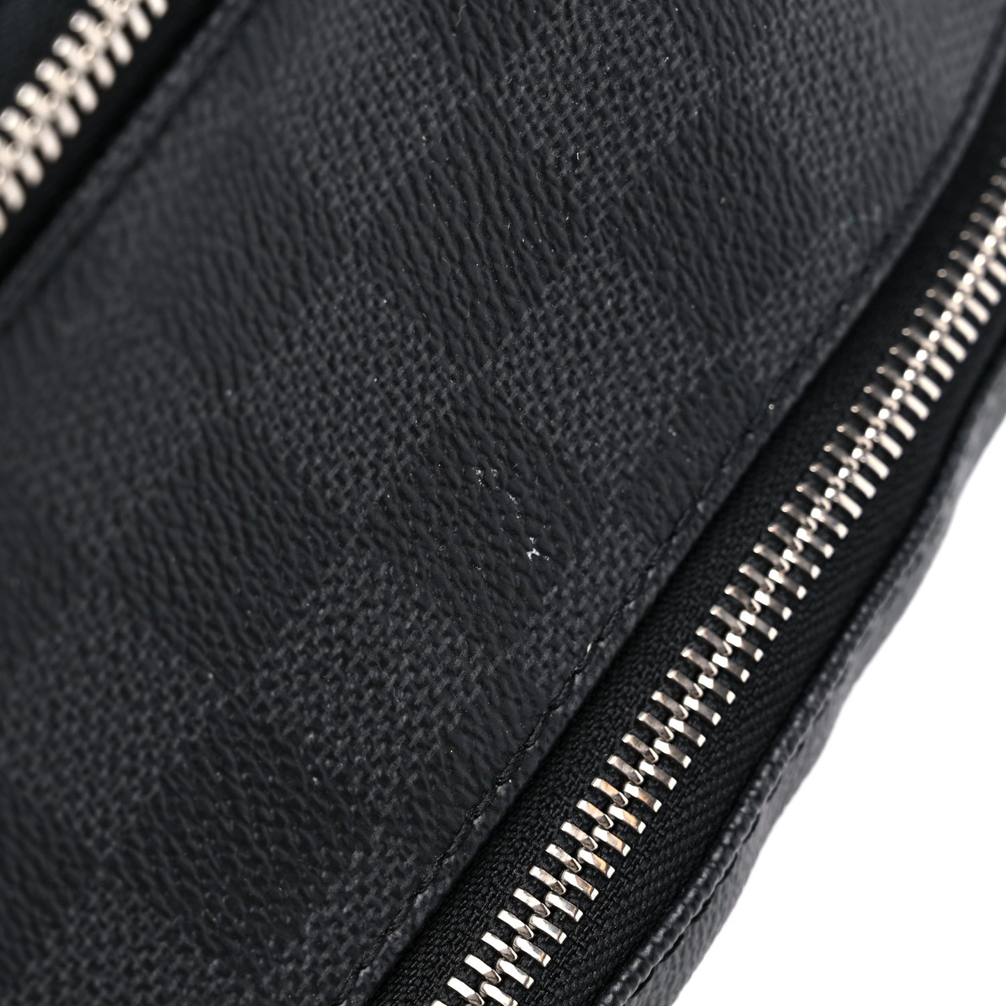 Damier Graphite Dopp Kit Toilet Pouch