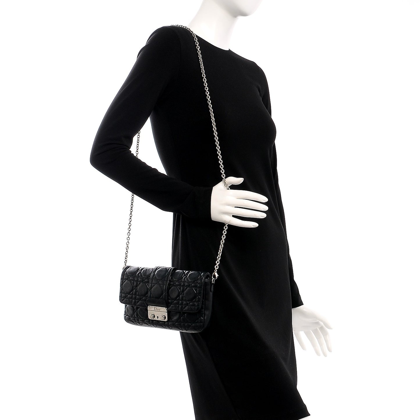 Lambskin Cannage New Lock Pouch Black