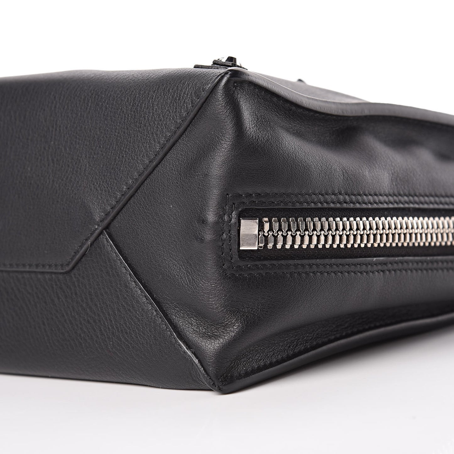 Veau Papier A6 Zip Around Tote Black