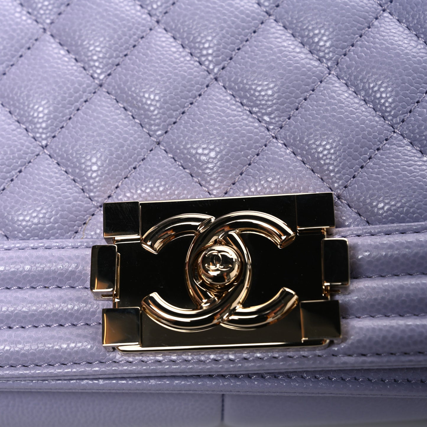 Caviar Quilted Medium Boy Flap Light Purple