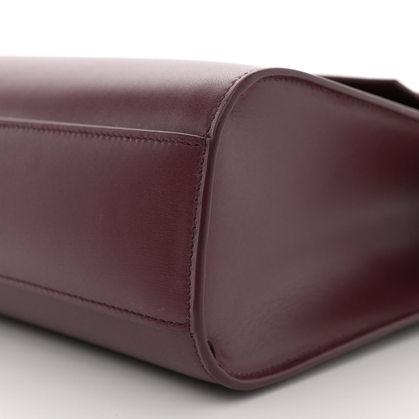 Smooth Calfskin Manhattan Shoulder Bag Rouge