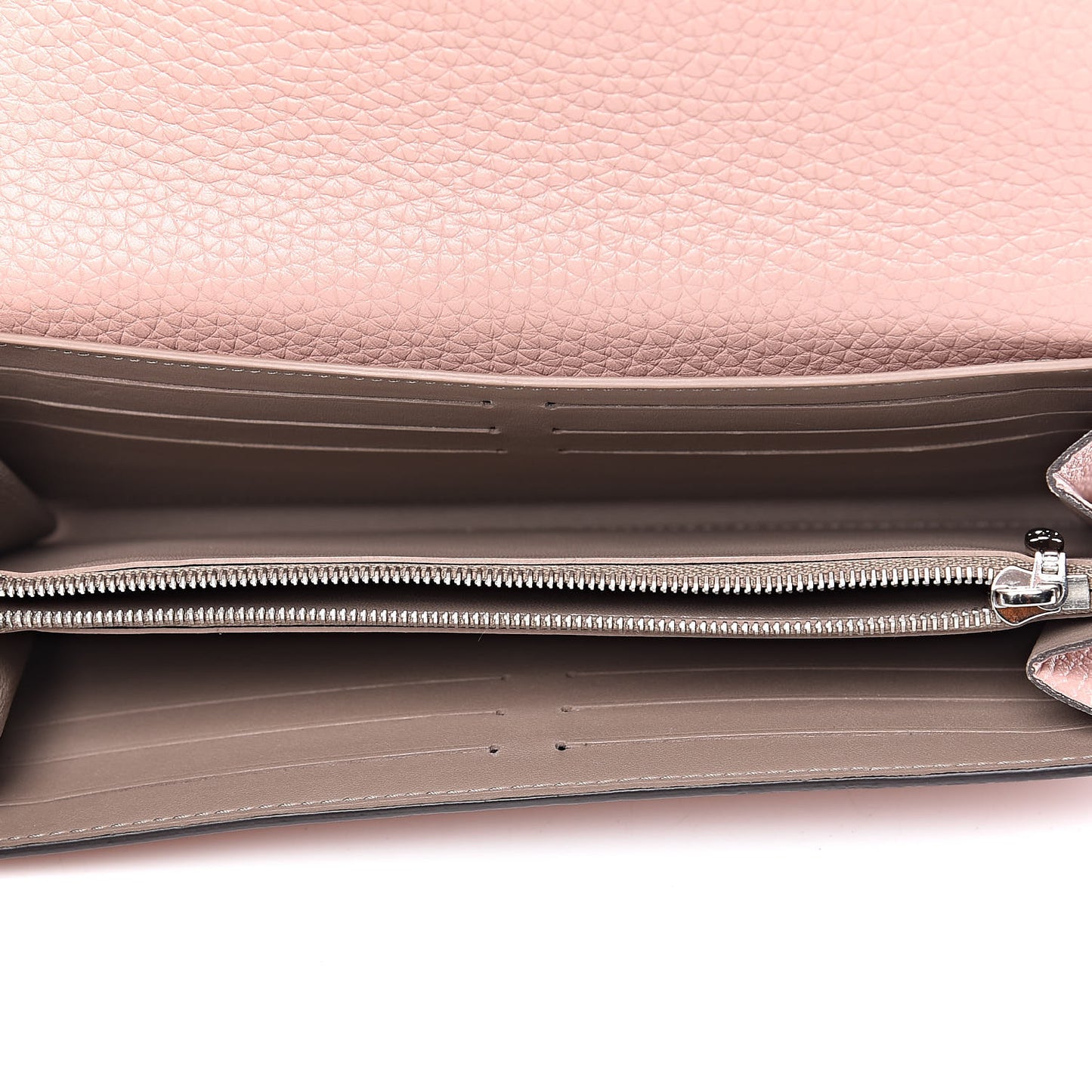 Taurillon Capucines Wallet Magnolia