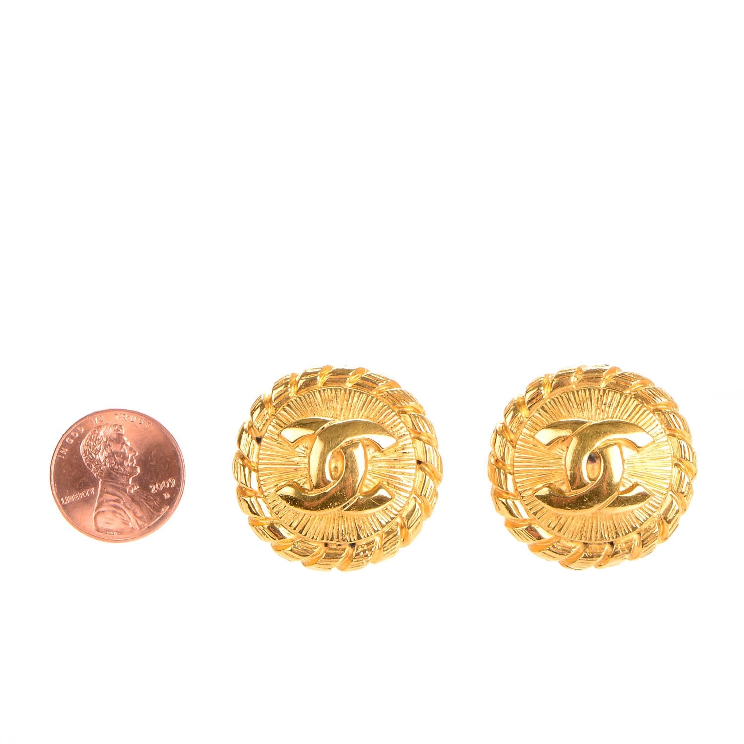 Chanel CC Clip On Earrings Gold 2 of 4