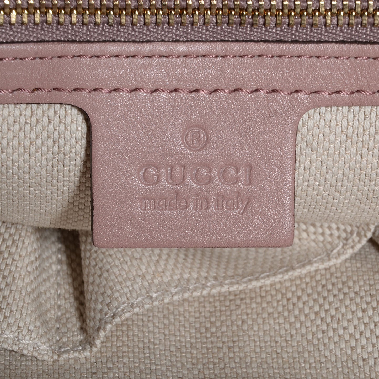 Patent Medium Soho Chain Shoulder Bag Dark Cipria
