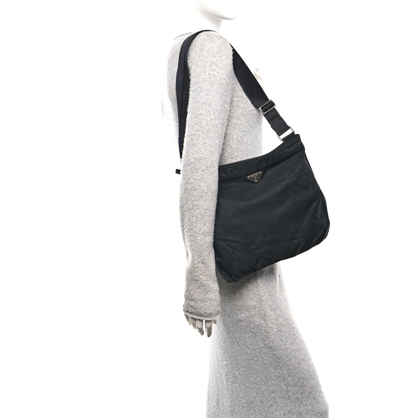 Nylon Flat Messenger Bag Black