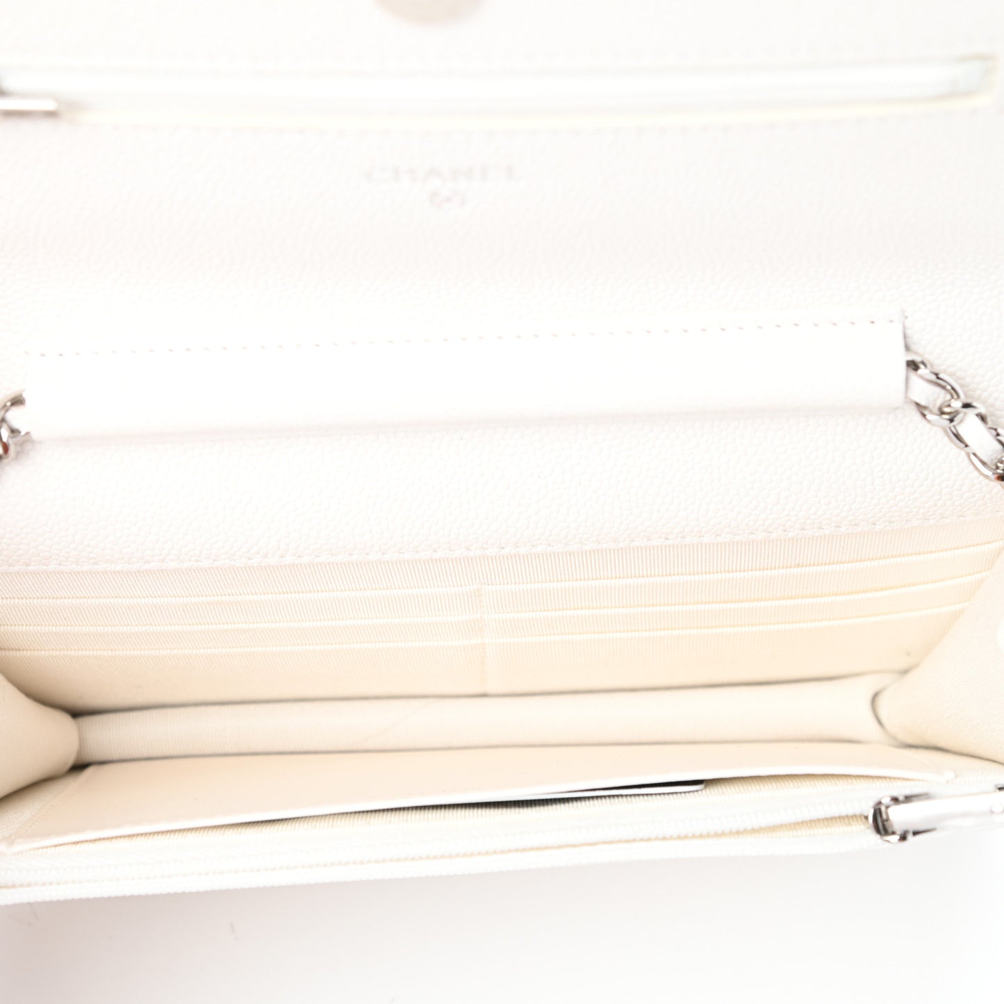 Caviar Quilted Wallet On Chain WOC White