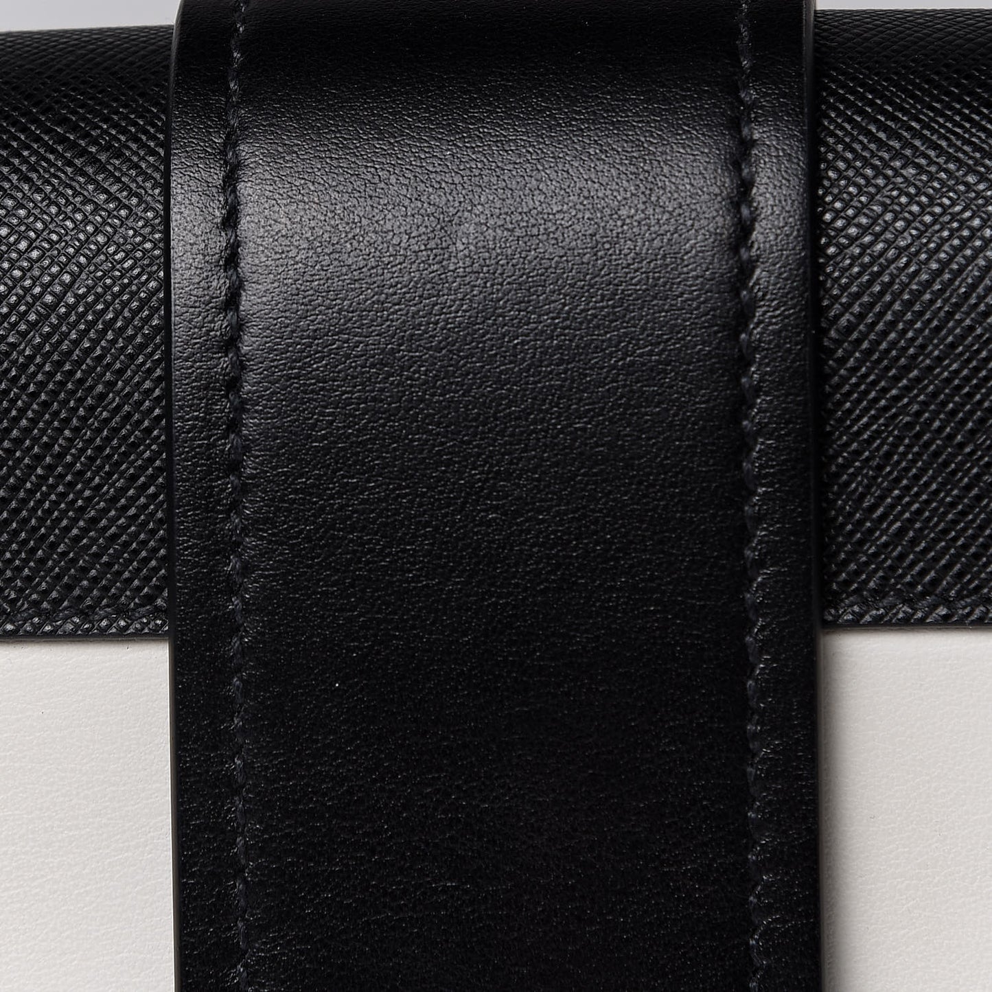 City Calf Saffiano Large Cahier Bag White Black