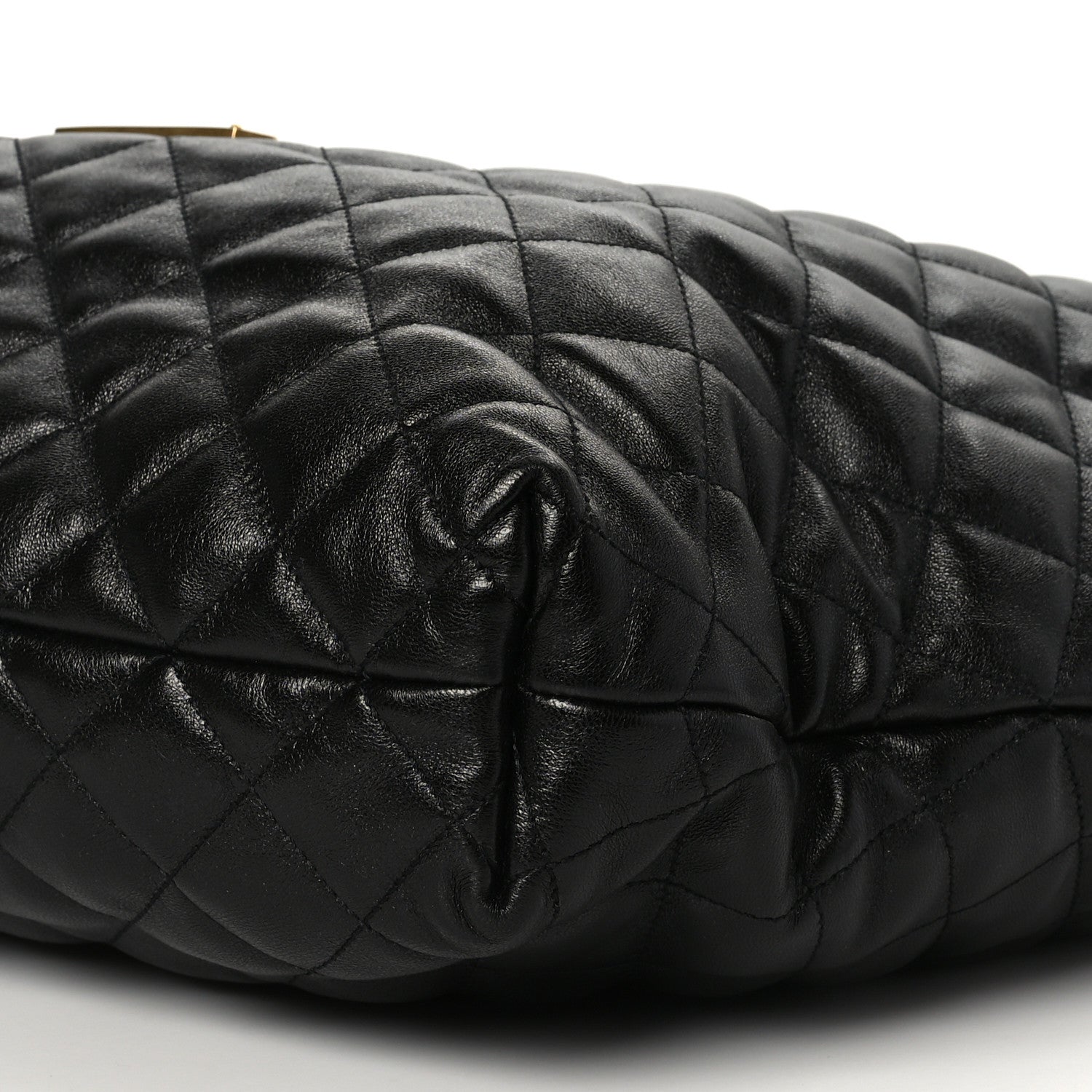 Saint Laurent Lambskin Quilted Maxi Icare Shopping Tote Black 10 of 10