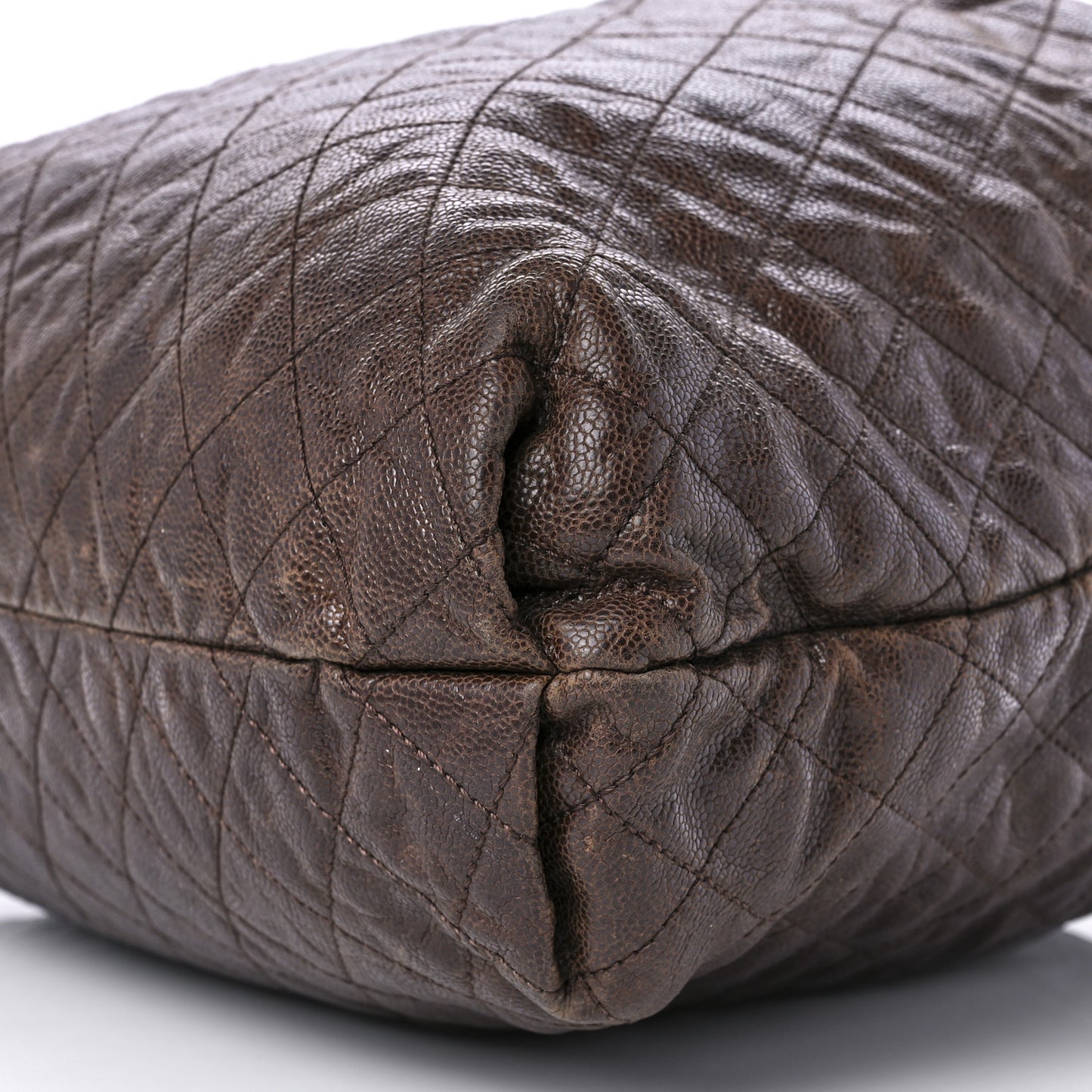 Distressed Glazed Caviar Quilted Large Elastic Tote Brown