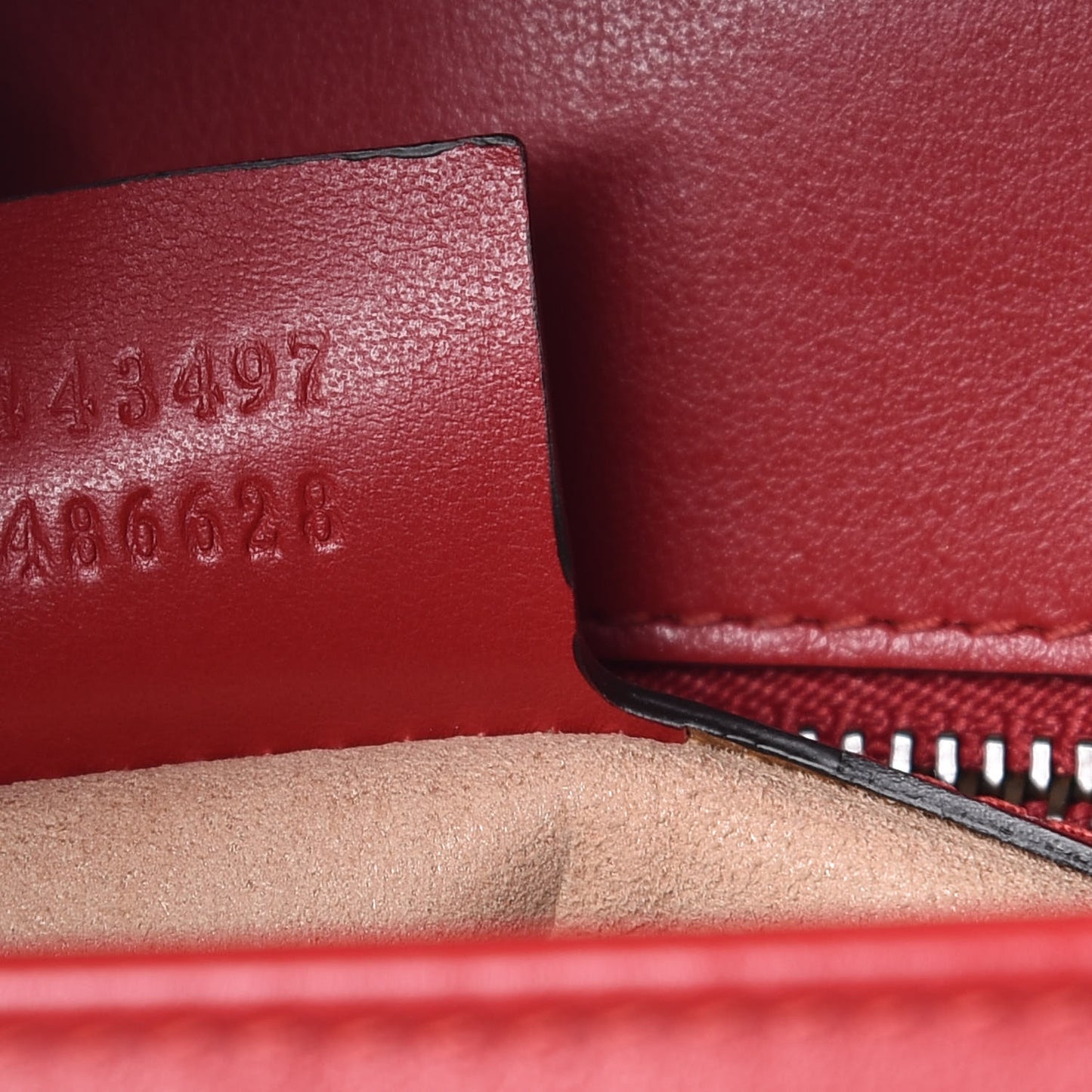Calfskin Matelasse Small GG Marmont Shoulder Bag Hibiscus Red