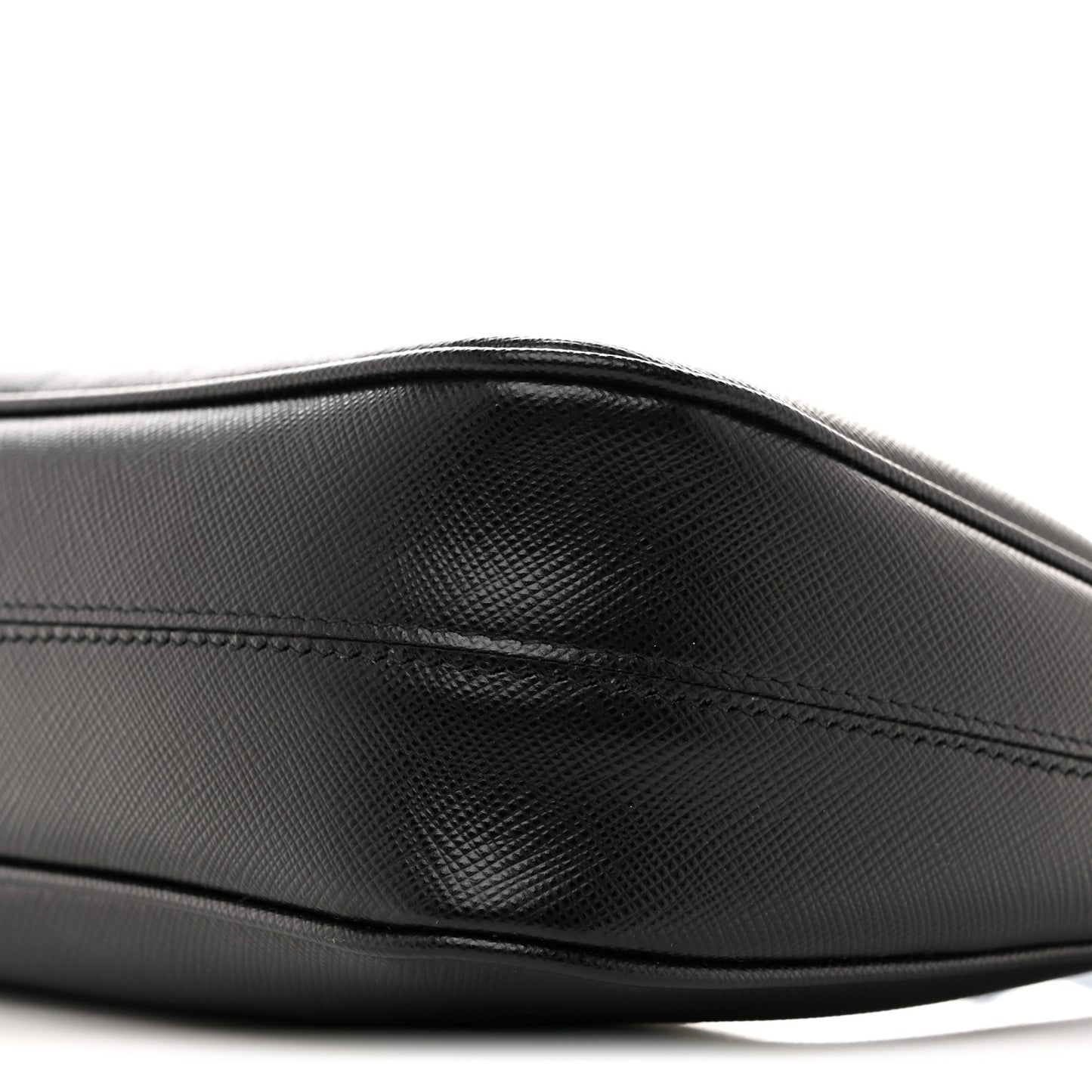 Saffiano Lux Re-Edition 2005 Shoulder Bag Black