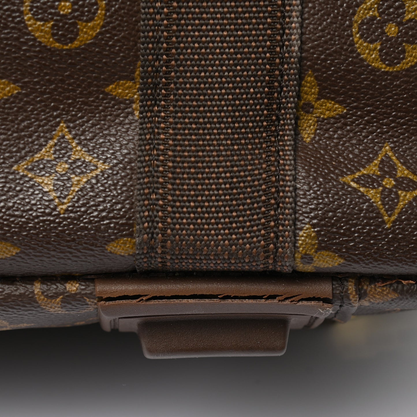 Monogram Satellite 53