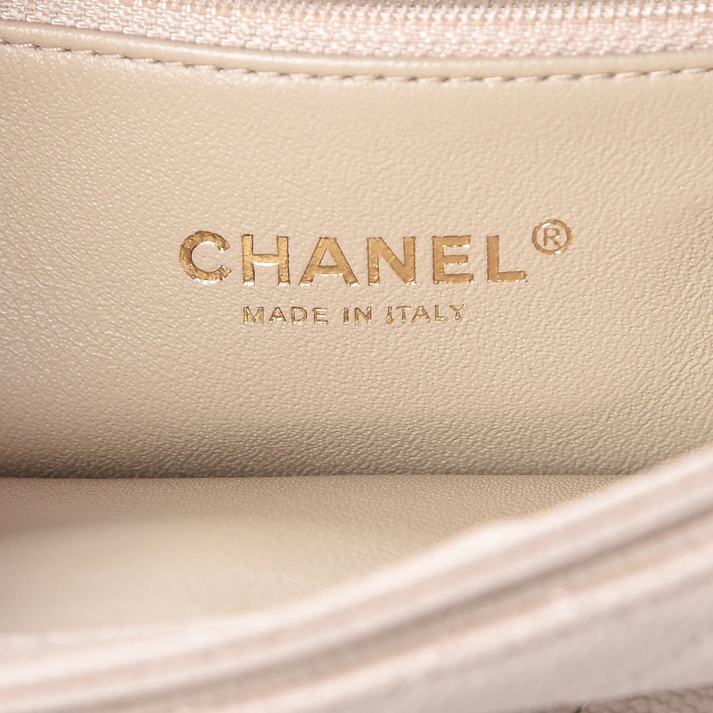 Caviar Small Flap Light Beige