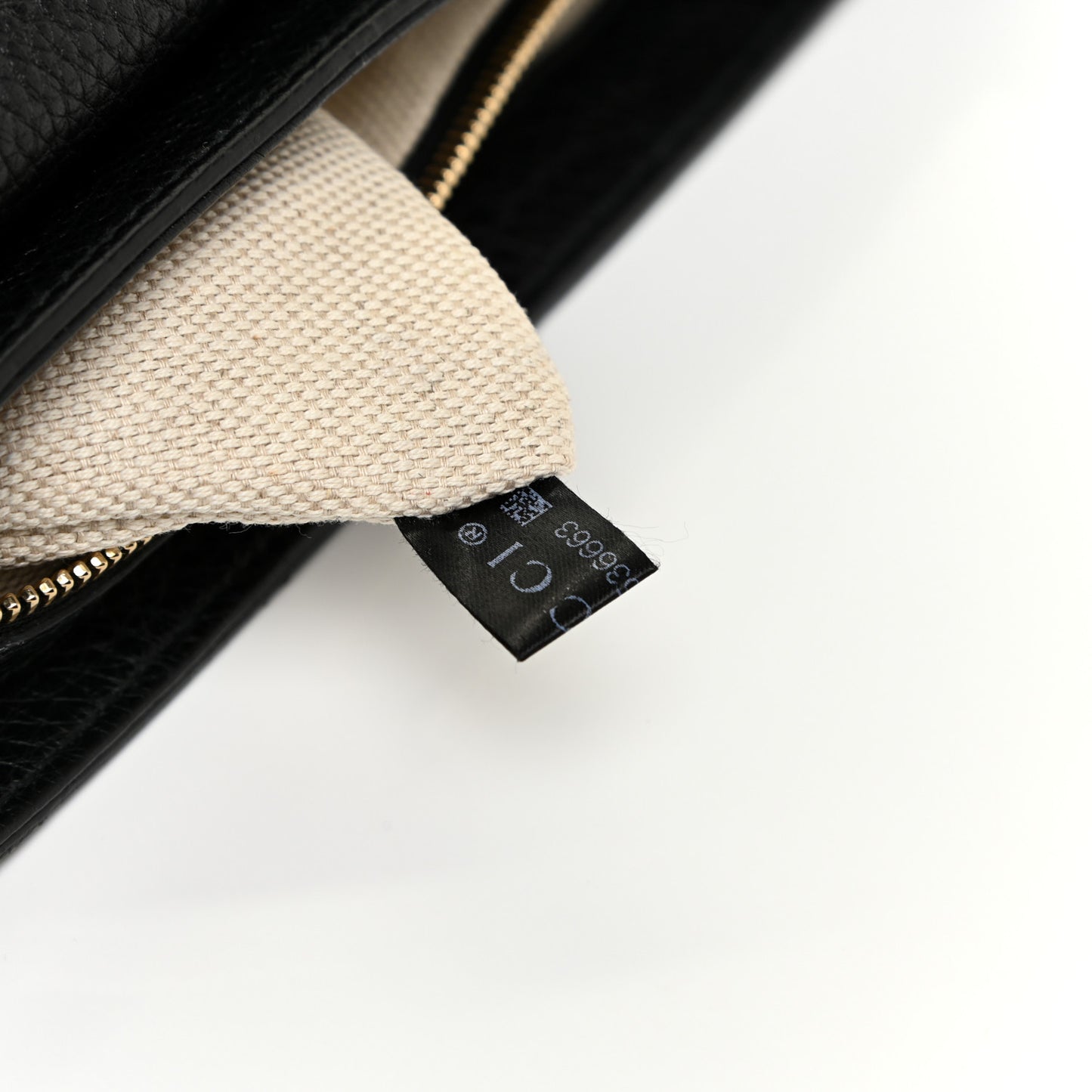 Pebbled Calfskin Medium Soho Flap Crossbody Black