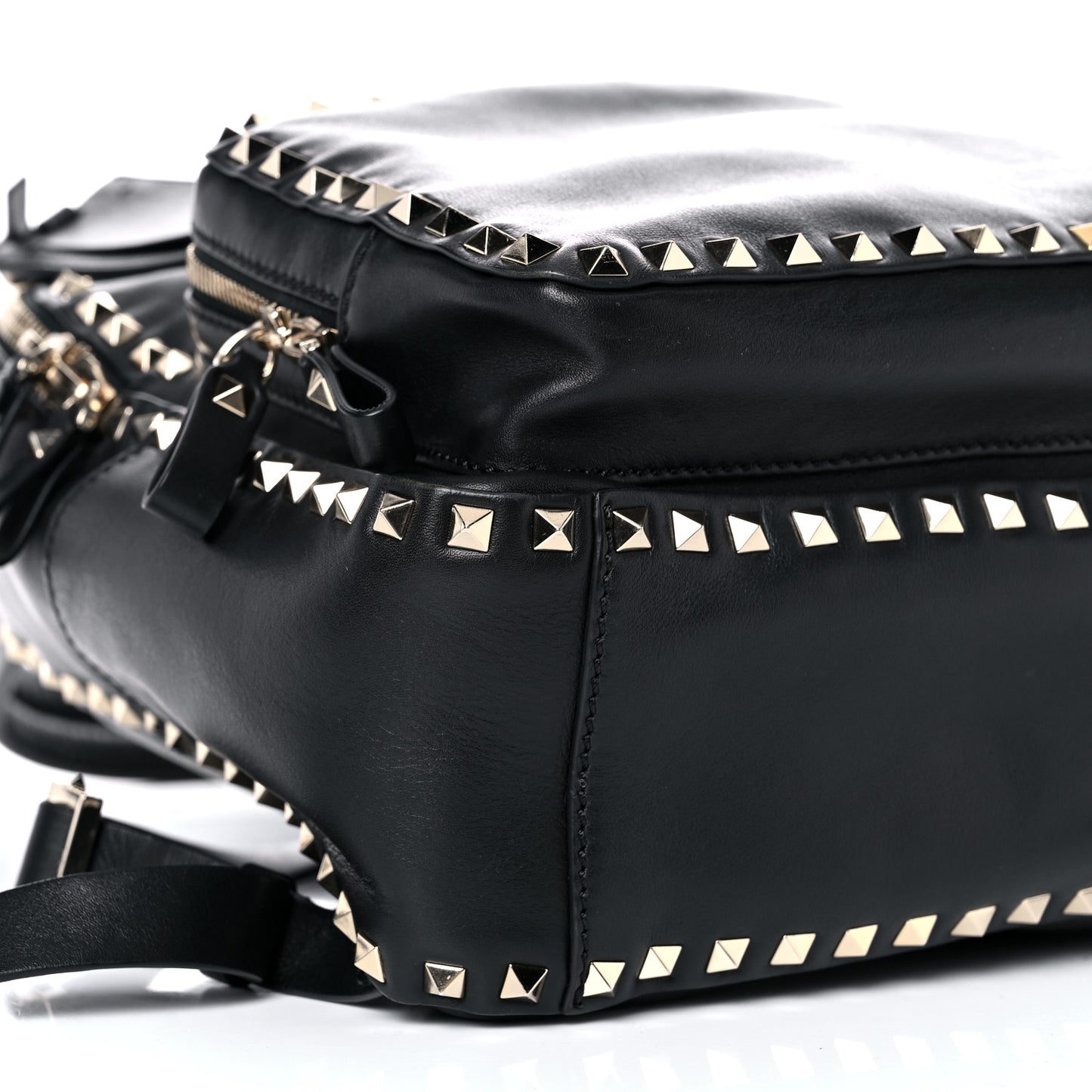 Vitello Medium Rockstud Backpack Black