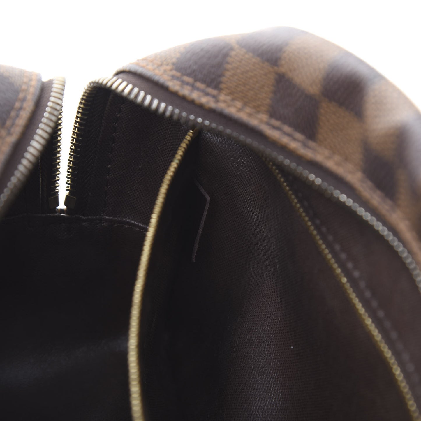 Damier Ebene Toiletry Bag 25